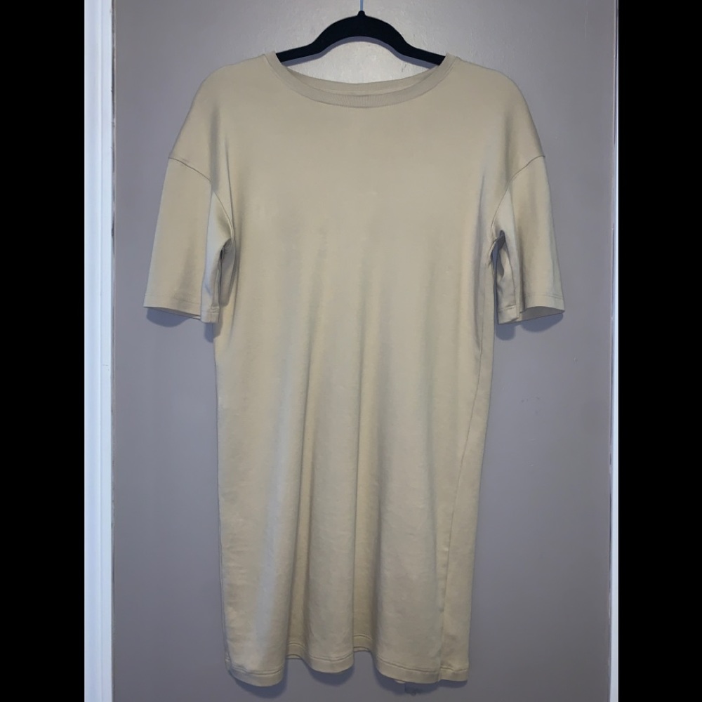 Aritzia T shirt dress